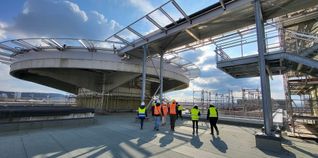 Auch der Landeplatz für die Hubschrauber wird bei der Baustellen-Führung angeschaut.